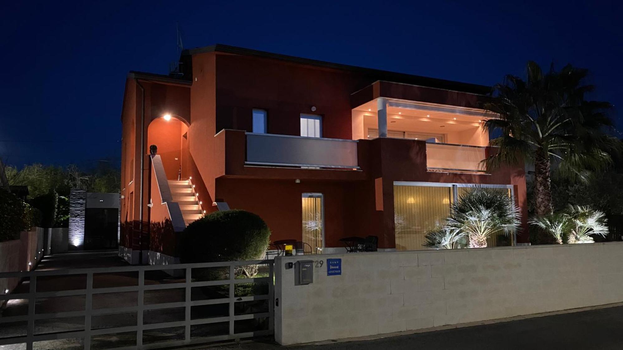 Ivni Apartmani Novigrad  Екстер'єр фото