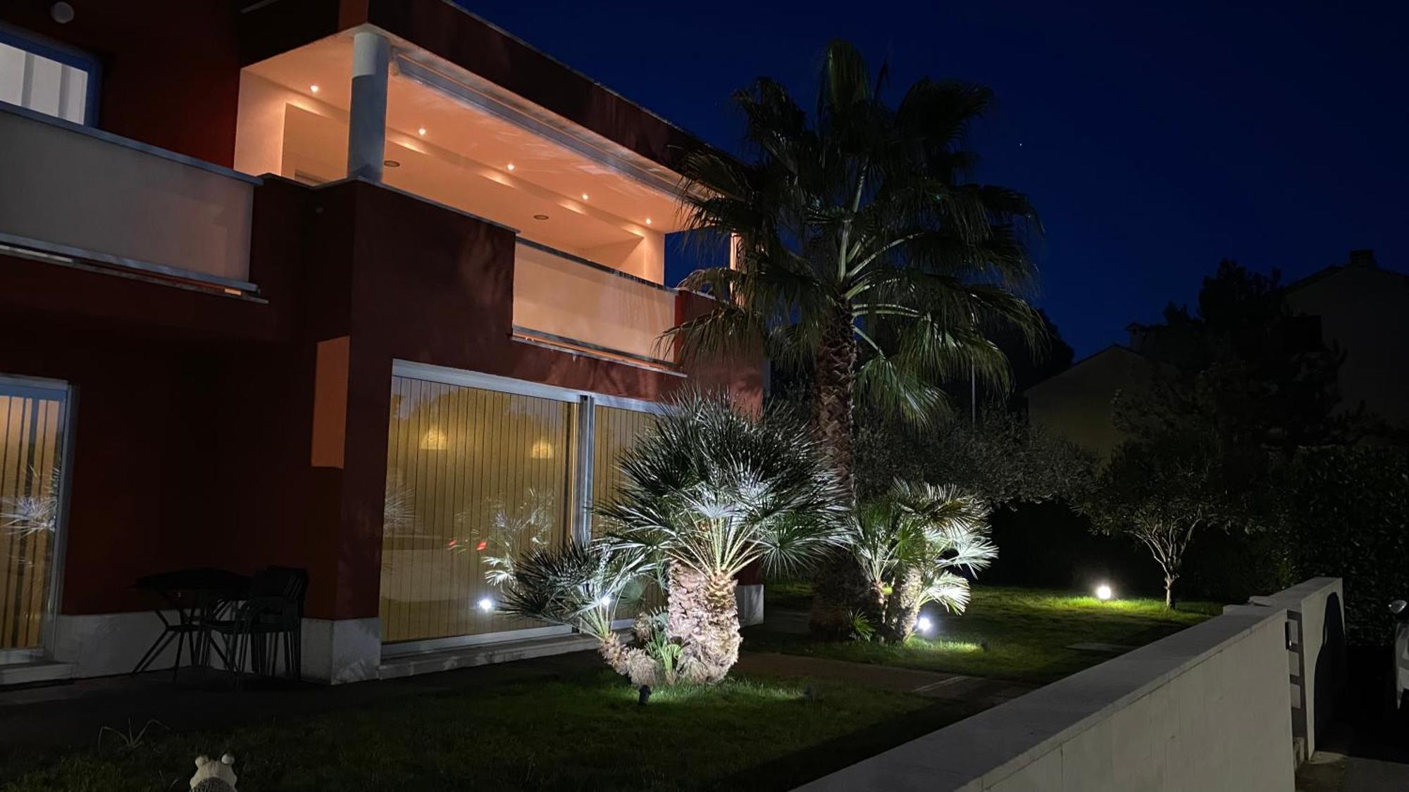 Ivni Apartmani Novigrad  Екстер'єр фото